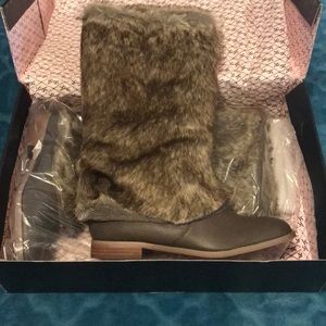 Victoria Secret fur boots size 8.5